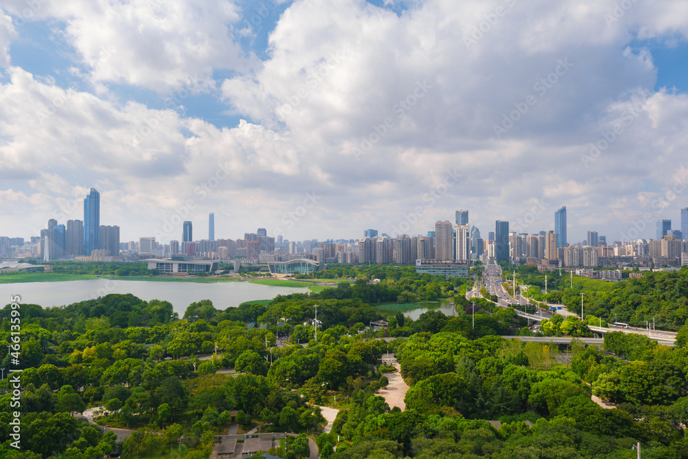 Obraz premium Wuhan city skyline scenery in Hubei, China