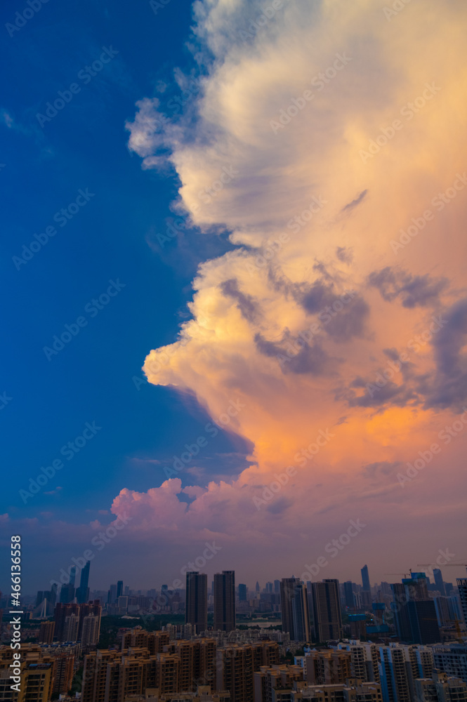 Obraz premium Wuhan city skyline scenery in Hubei, China