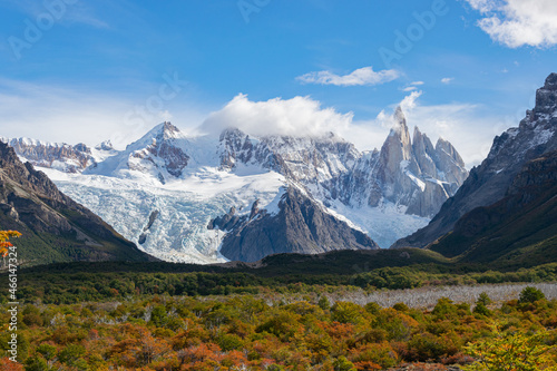 laguna esmeralda el calten nieve glaciar