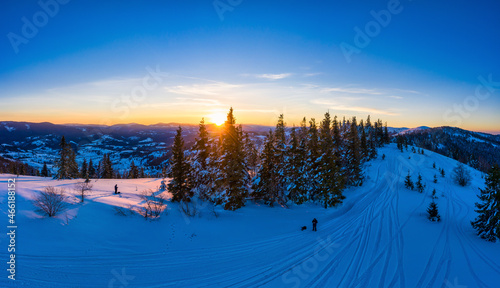 Magical winter panorama of beautiful snowy slopes © YouraPechkin