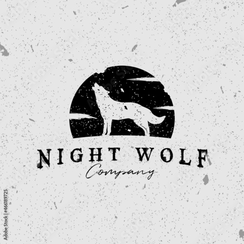 Roaring Wolf Dog Coyote Sunset Rustic Vintage Silhouette Retro Hipster Logo Design Inspiration