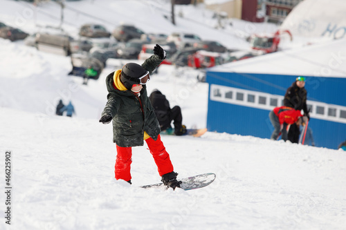 Woman snowboarded