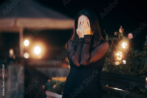 Quadro em tela Woman Crying Covering Her Face Attending a Party