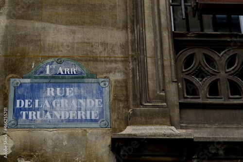 Fototapeta Naklejka Na Ścianę i Meble -  Rue de la Grande Truanderie. Plaque de nom de rue. Paris.