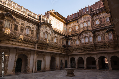 インド　ジョードプルのメヘラーンガル砦の宮殿の中庭からの風景