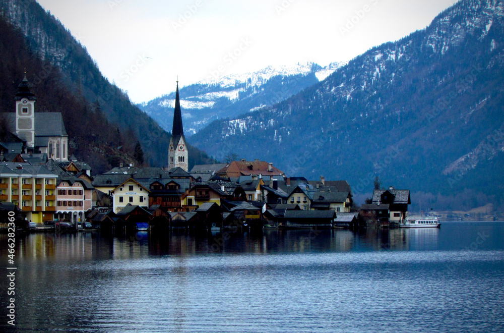 Fototapeta premium typical Austrian town on the edge of the lake