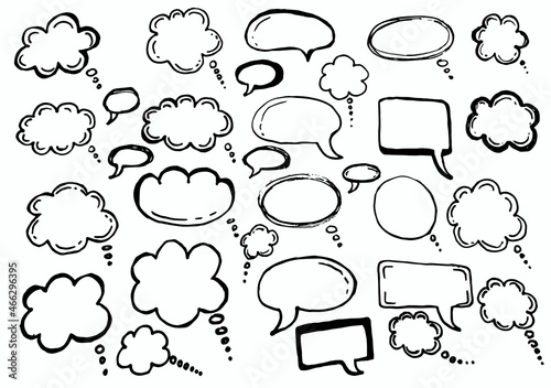 Doodle chat cartoon bubbles. Hand drawn set