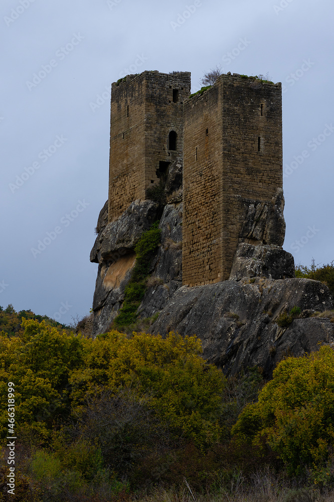 Castillo en la Montaña en Otoño