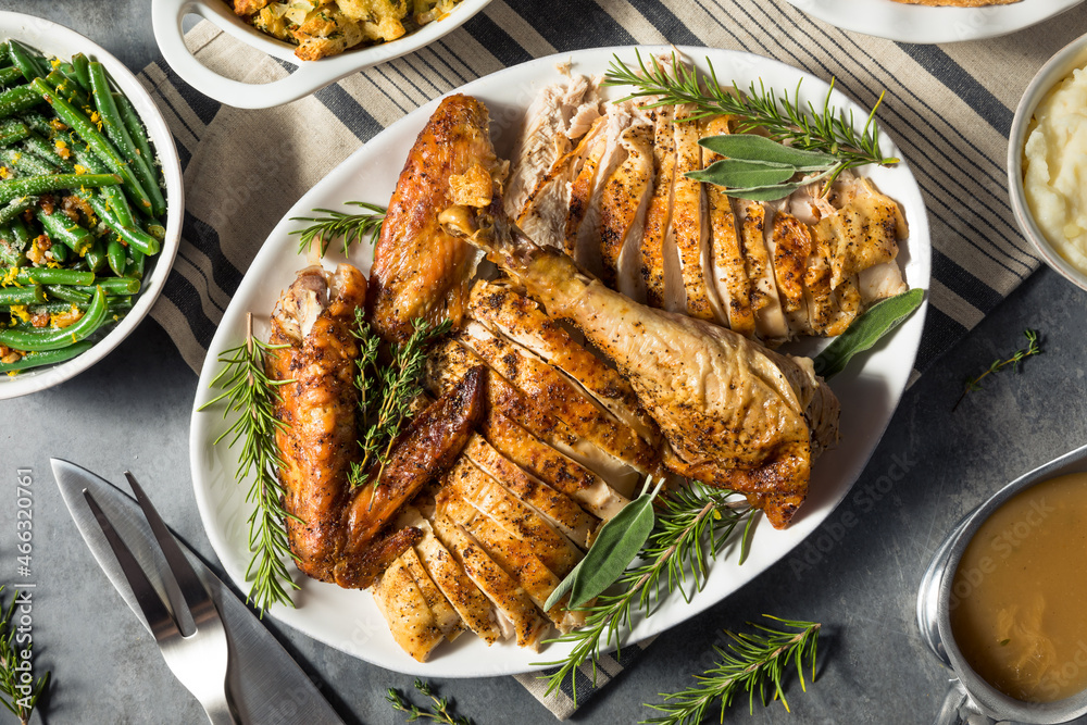 Festive Thanksgiving Day Turkey Dinner Festive Thanksgiving Day Turkey Dinner