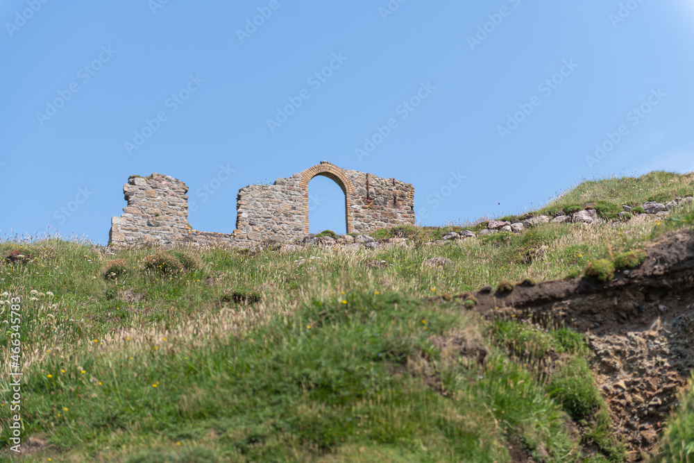 Landscape photo of the ruins at Botallack mine in Cornwall