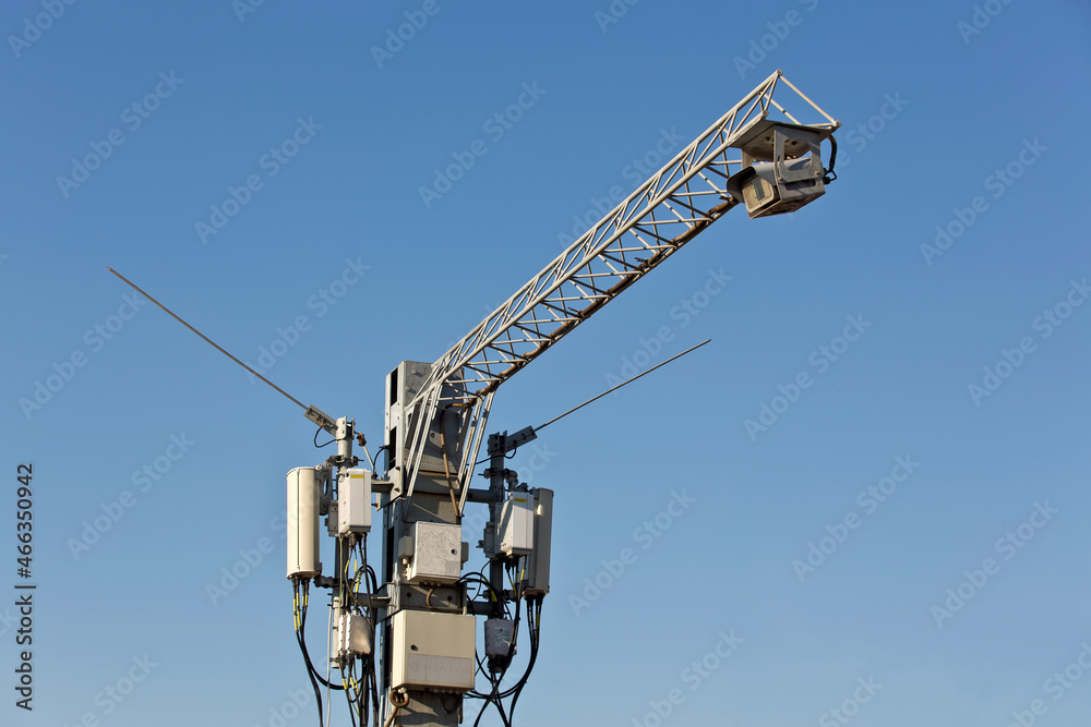Traffic surveillance camera and transmission equipment with antennas Traffic surveillance camera and transmission equipment with antennas