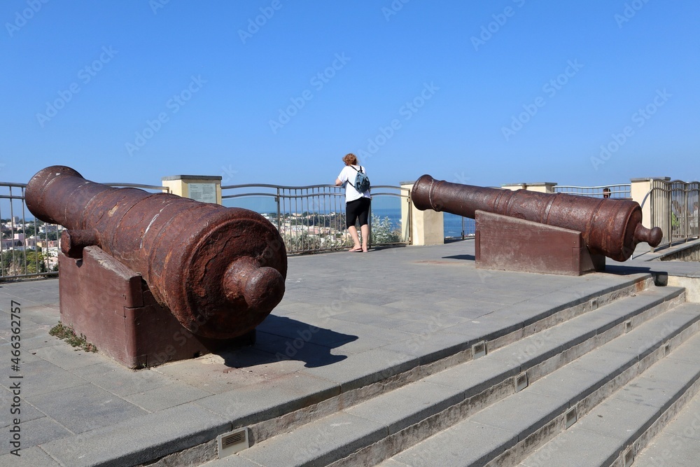 Procida - Cannoni al Belvedere di Salita Castello