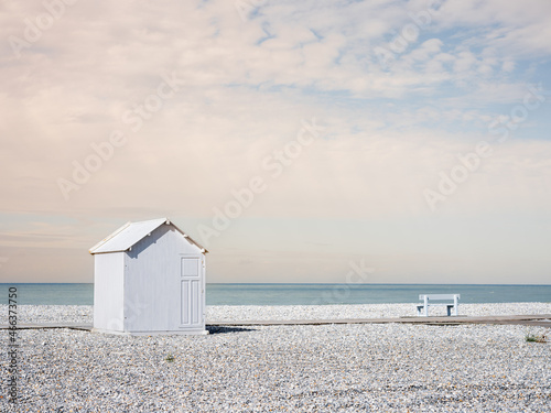 Cabine de plage sur la côte