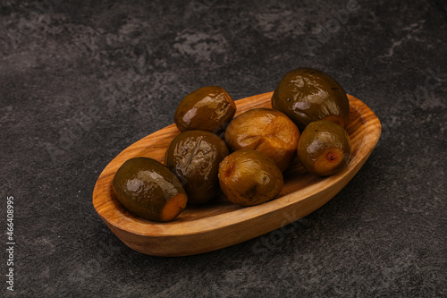 Marinated feijoa in the bowl