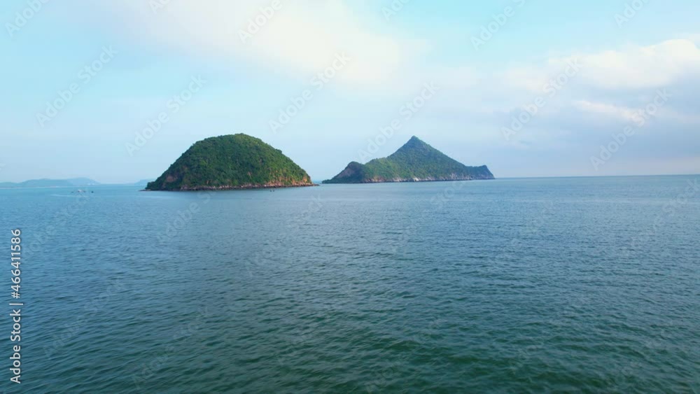 4K aerial drone view of landscape, Flight over sea. A beautiful island located close to the coast. the beautiful sea of the tropics in Thailand. Cinematic drone shot.
4K aerial drone view of landscape, Flight over sea. A beautiful island located close to the coast. the beautiful sea of the tropics in Thailand. Cinematic drone shot.