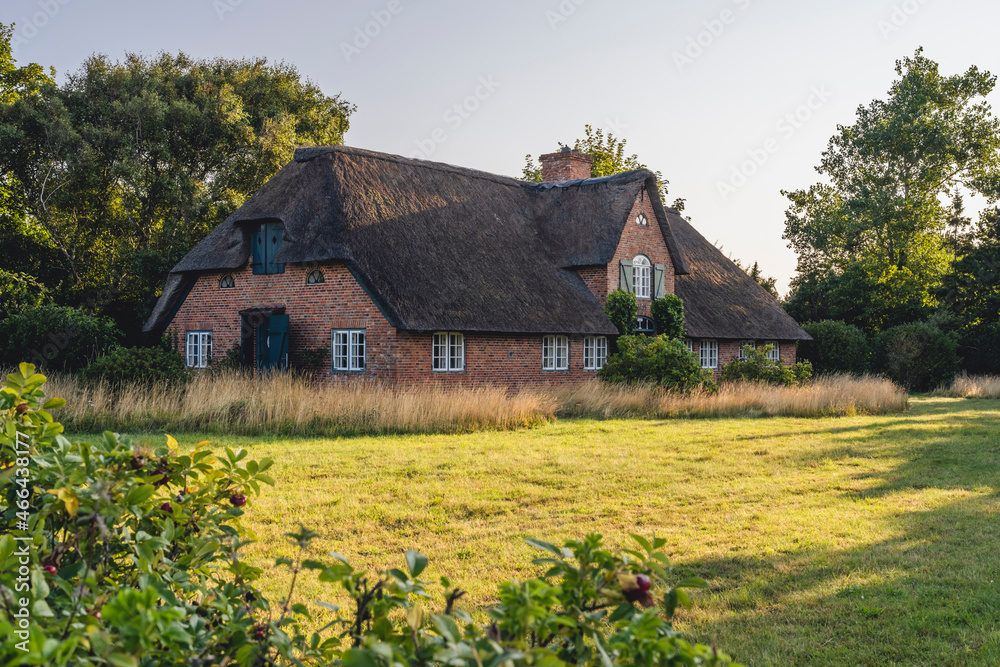 Germany, Schleswig-Holstein, Sylt, Braderup, Rustic brick house with thatched roof Germany, Schleswig-Holstein, Sylt, Braderup, Rustic brick house with thatched roof