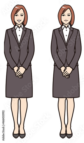 リクルートスーツの女性