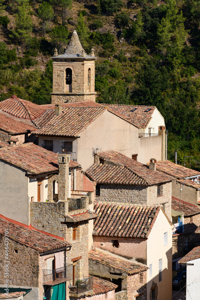 Vista de la iglesia de Santa Catalina, en la población de Olba. Provincia de Teruel. Aragón. España. Europa Vista de la iglesia de Santa Catalina, en la población de Olba. Provincia de Teruel. Aragón. España. Europa