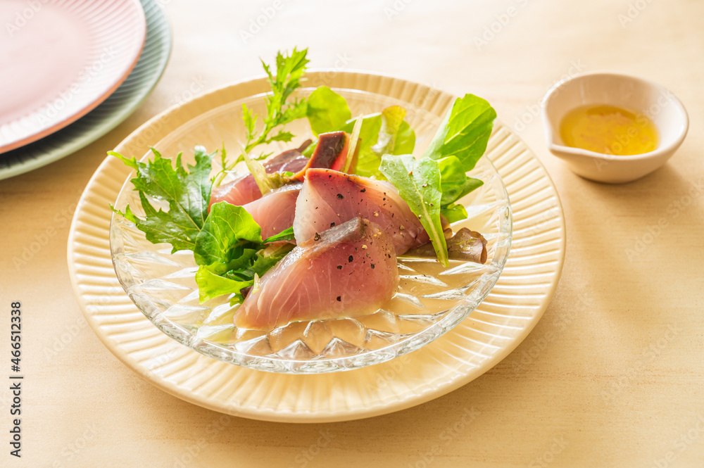 新鮮なブリのカルパッチョ 新鮮なブリのカルパッチョ