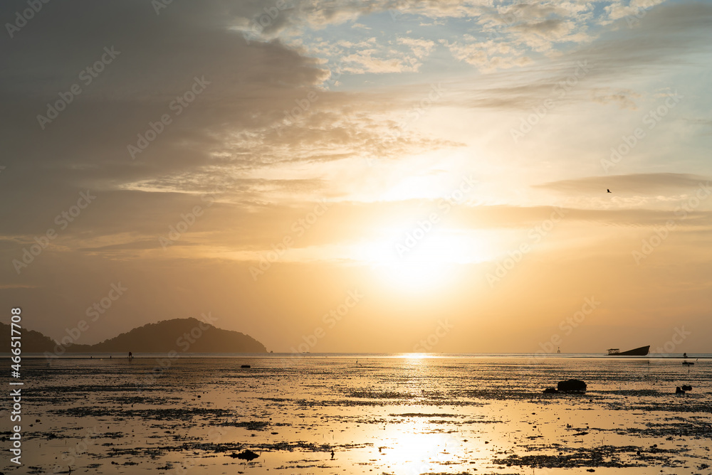 Fototapeta premium Landscape empty beach island during Sunset.