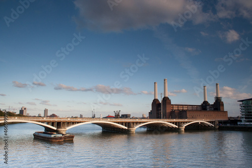 Fotografie, Tablou Thames River Grosvenor Rail Bridge Battersea Power Station blue sky white clouds