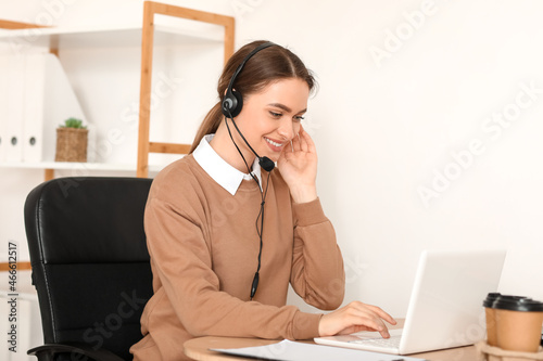 Technical support agent wor...