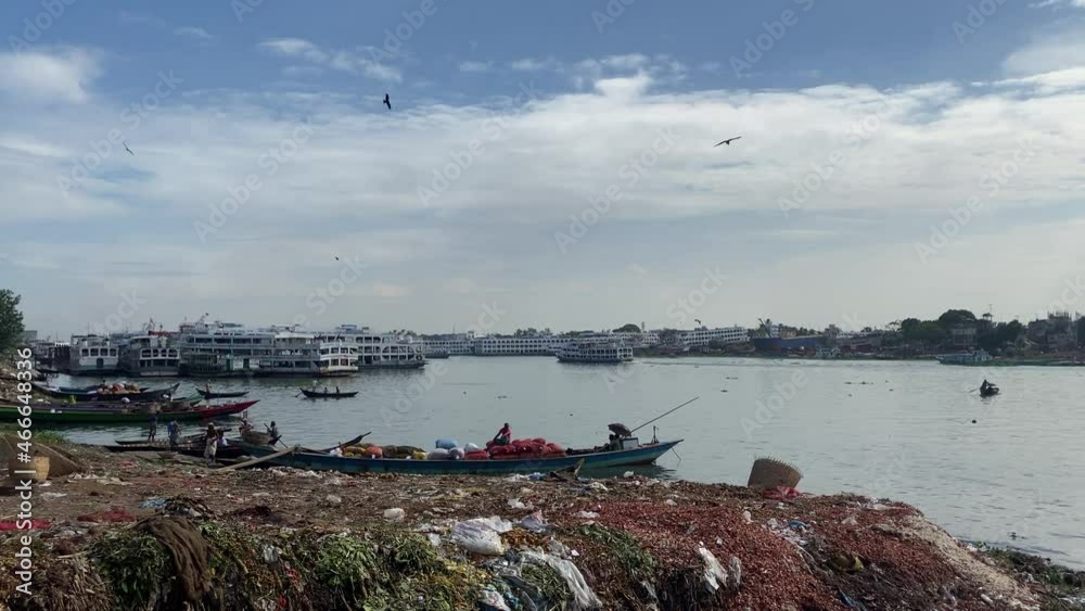 Debris and detritus on the banks of the Buriganga river - Bangladesh
