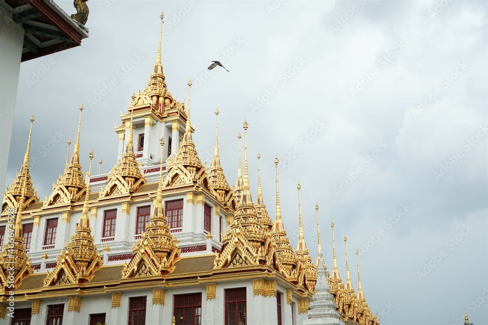 Fototapeta premium Photo of Loha Prasat Wat Ratchanatda
