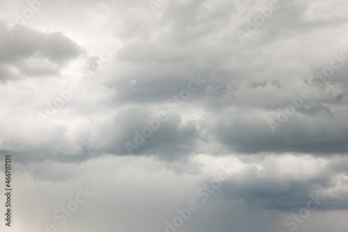 Canvas Print Overcast grey sky with clouds