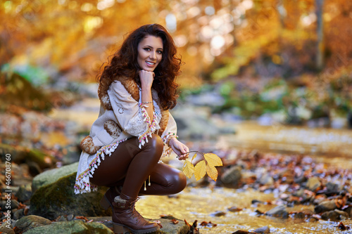 Εκτύπωση καμβά Beautiful young woman, autumnal portrait