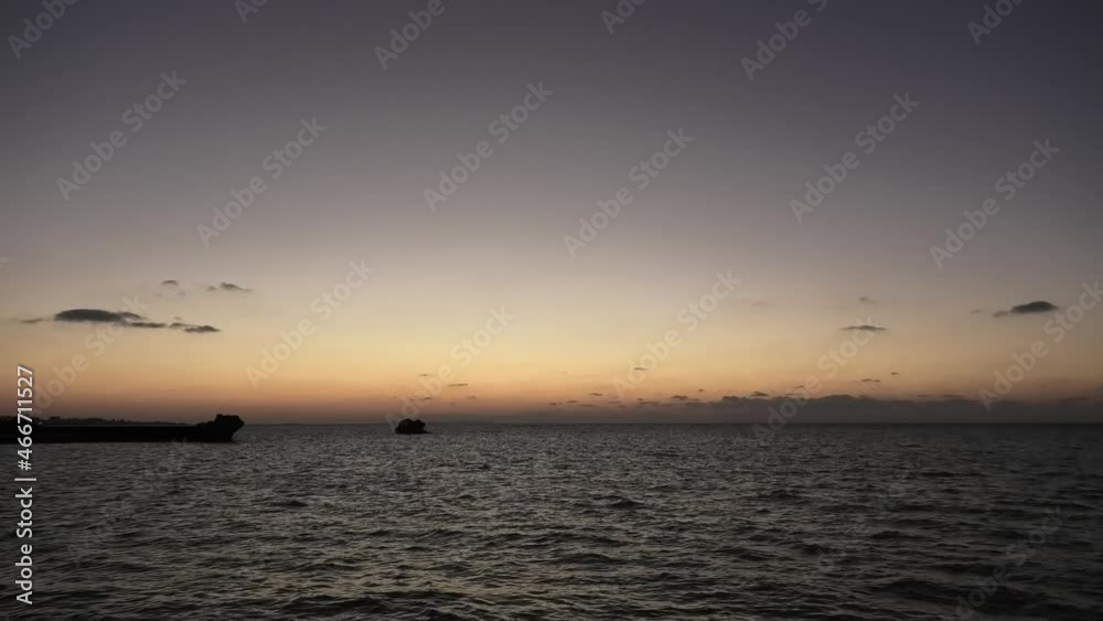 沖縄本島西海岸 北谷海岸から見た夕景 沖縄本島西海岸 北谷海岸から見た夕景