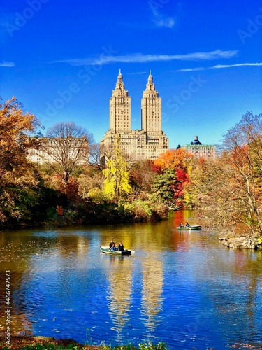 The Lake,Central Park,Manhattan, New York City, Refraction , boat, Couple © Wanderaroundny