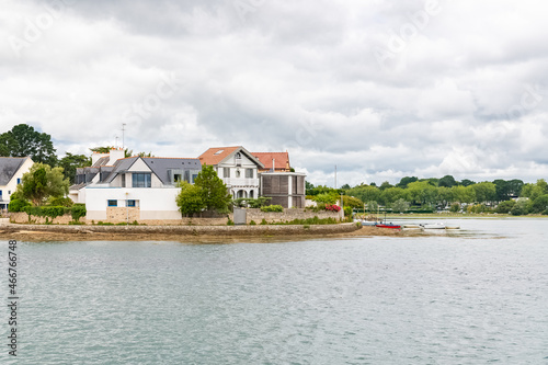 Brittany, pointe de Conleau in the Morbihan gulf, touristic place in summer 
