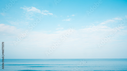 blue sky and sea © Teerawat