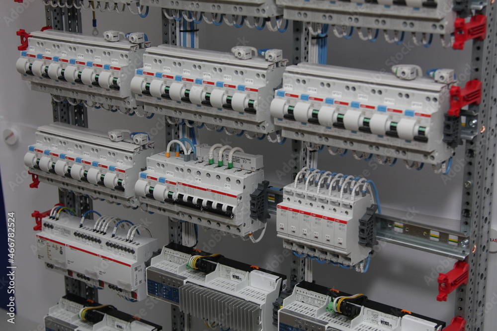 ABB DSH941R-AC is an RCBO 1P+N with a width of two modules to protect ...