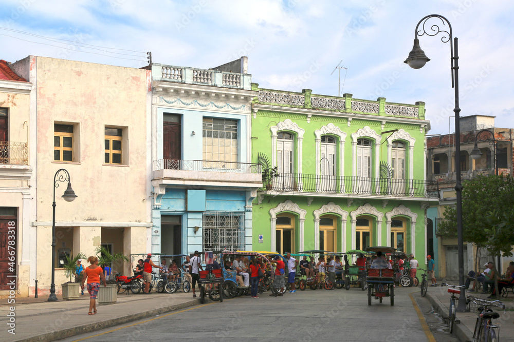 Kuba - Camagüey - Stadtleben - Fahrrad-Rikscha-Treffpunkt