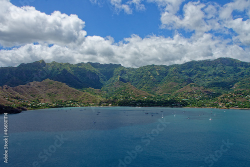 Baie de Taiohae - iles marquises - polynesie francaise © bru