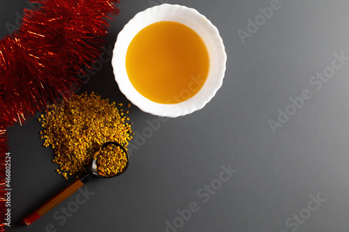 bee pollen and honey pialk