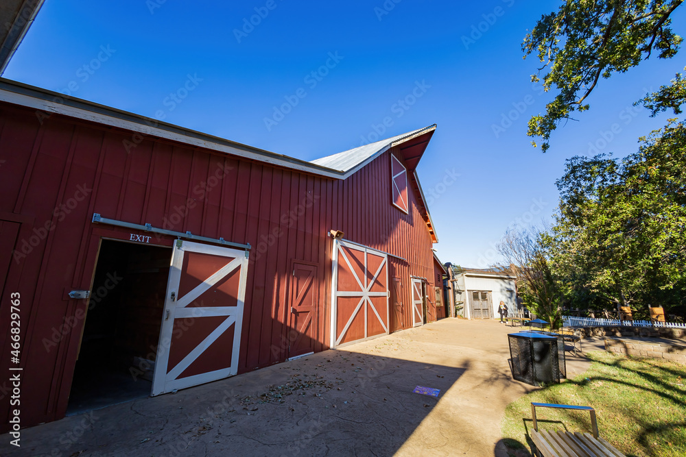 Obraz premium Farm house in the zoo