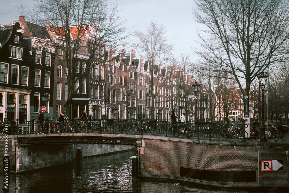 city canal houses