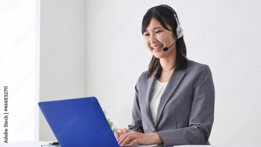 女性 ビジネス ビデオ通話 女性 ビジネス ビデオ通話