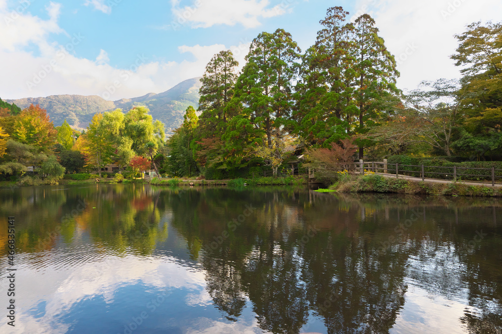 Fototapeta premium 大分県 湯布院 金鱗湖