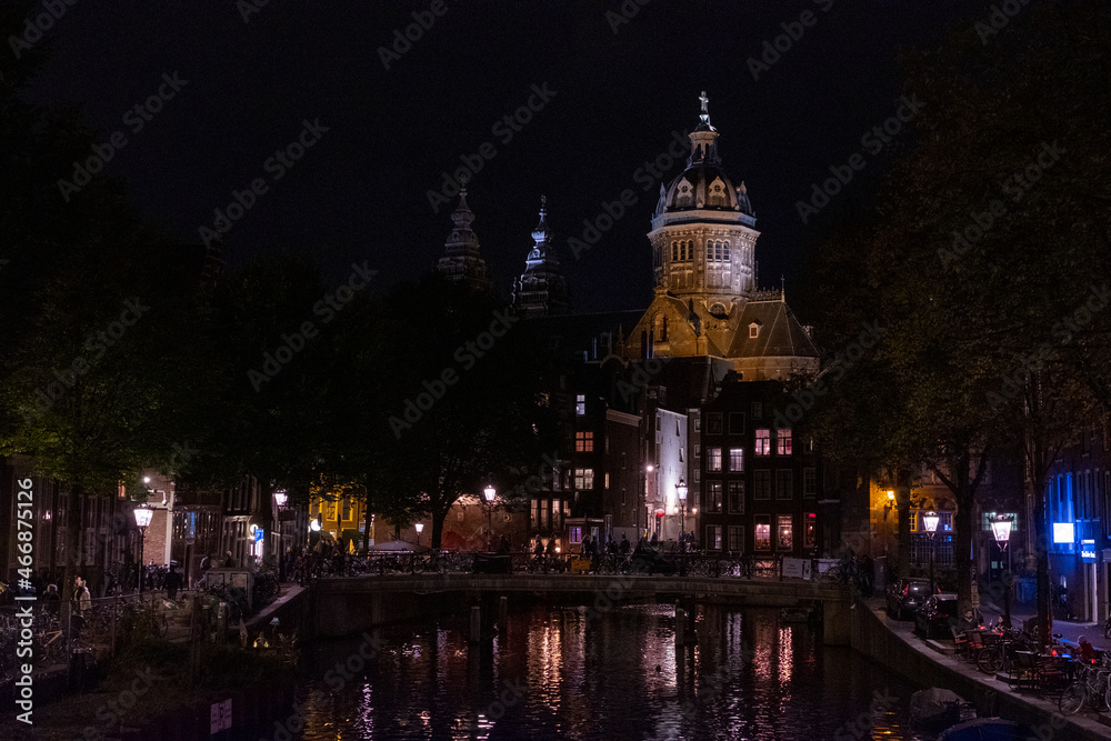 Dunkel in Amsterdam