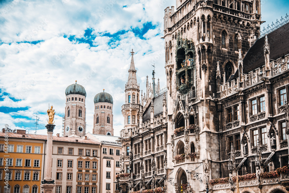 Obraz premium Antique building view in Old Town Munich, Germany