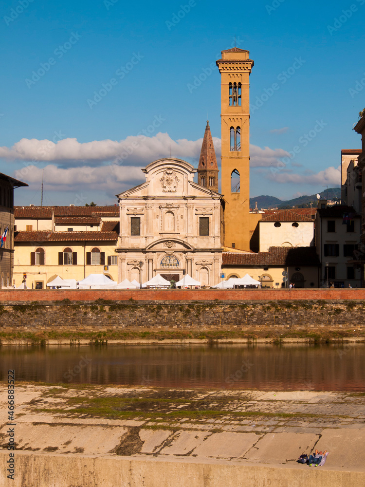 Italia, Toscana, la città di Firenze. La chiesa di Ognissanti.