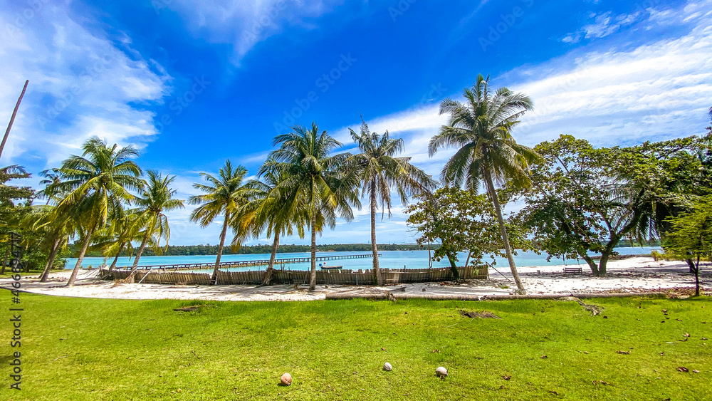 Beautiful tropical island koh Kham, white sand beach with volcanic rocks, near koh Mak, Trat, Thailand