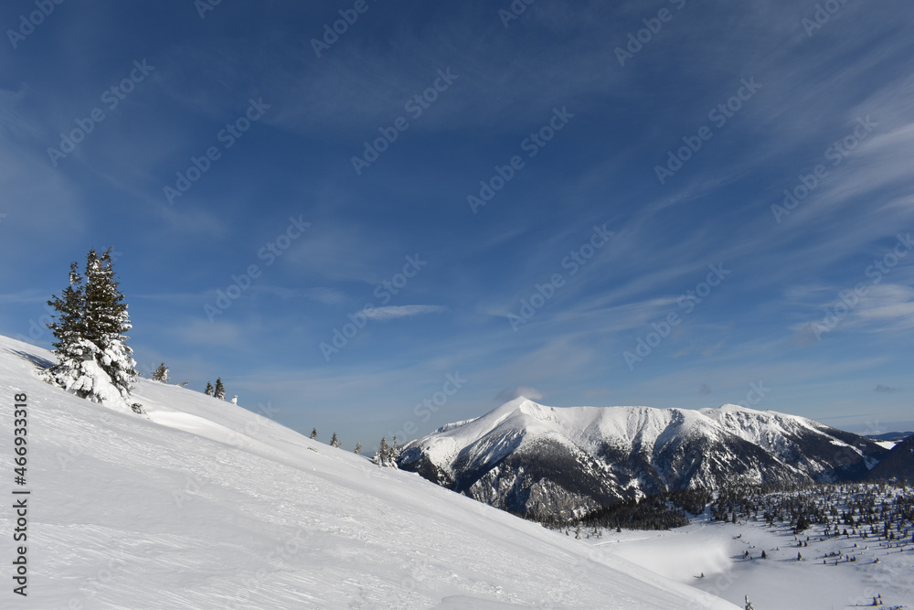 Schneeberg im Winter von der Rax aus, Niederösterreich