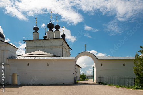Entrance to the Holy Trinity Belopesotsky Convent photo