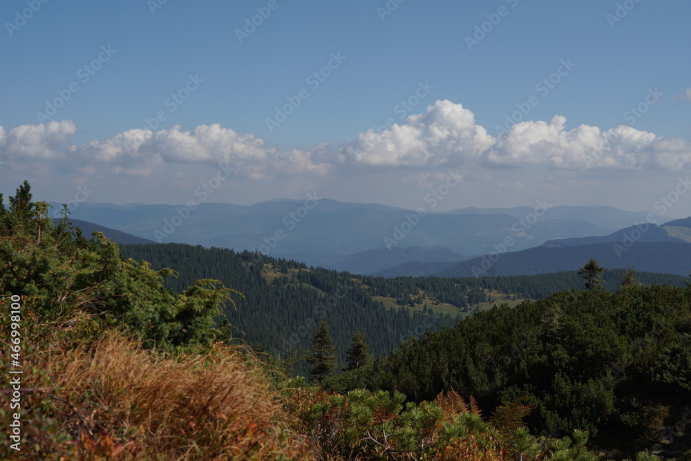 Obraz premium view of the magnificent mountains and sky