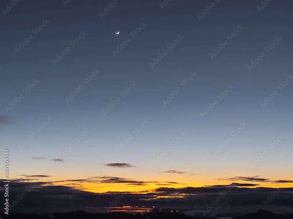 Obraz premium sunset over the sea